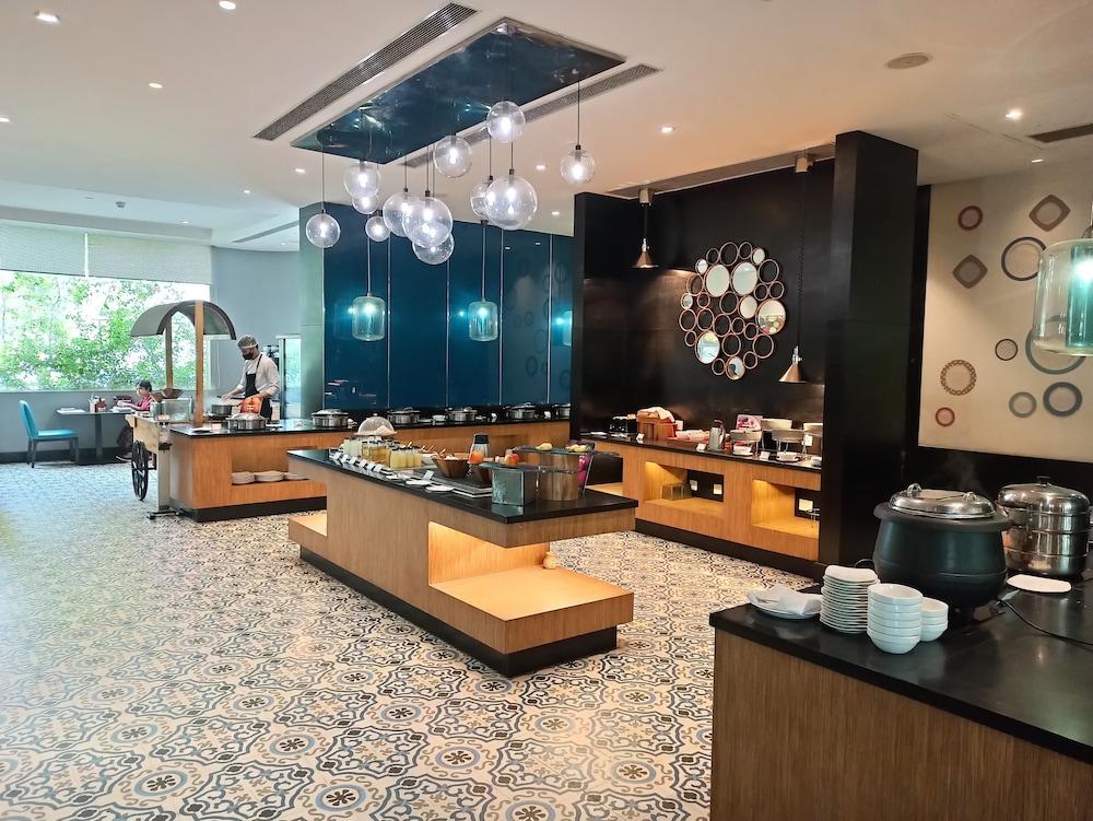 Park Inn By Radisson New Delhi Ip Extension Экстерьер фото